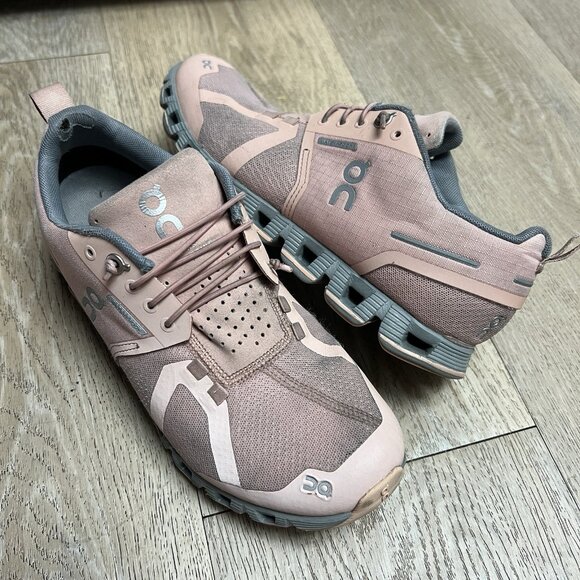 On Cloud 5 Waterproof Running Shoes Women's Sz 7.5 Rose Athletic Road Trainers - Picture 1 of 13